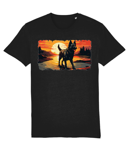 T-shirt hond wandelen met de hond tijdens een zonsondergang